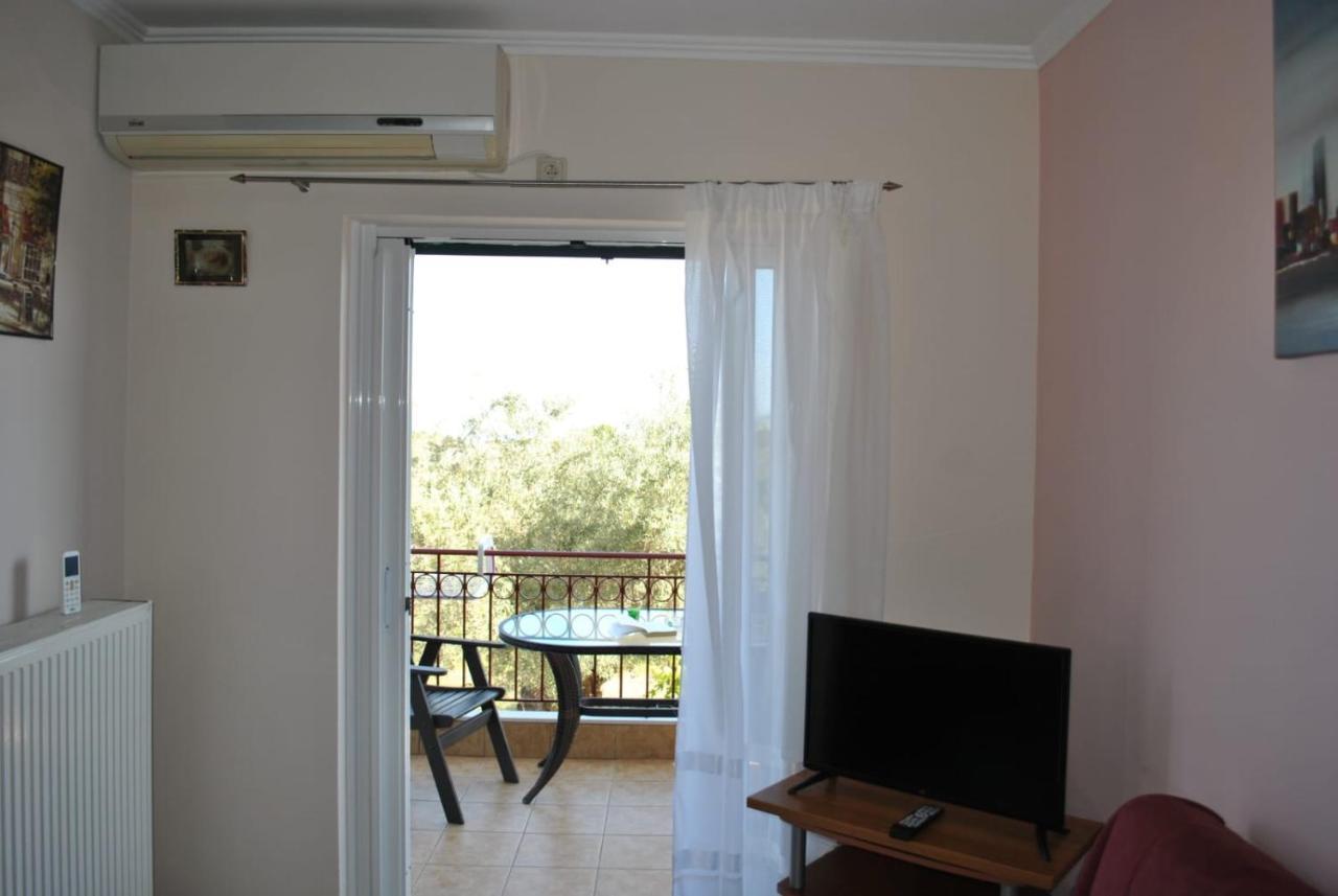 Monika Lefkada Tsoukaládhes Exterior foto